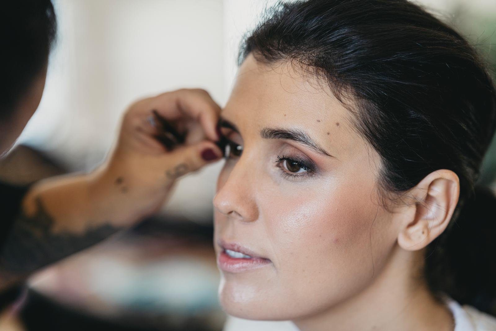 Boda destino Málaga — maquillaje y peinado de novia